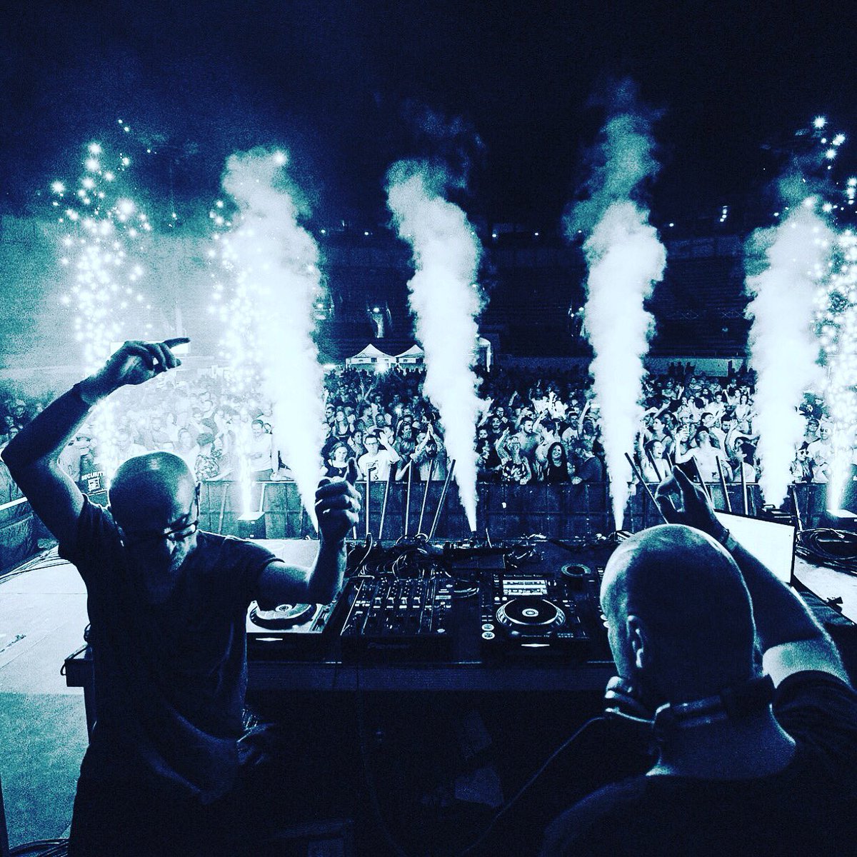 electroboxfest's tweet photo. Merci à tous pour cette première édition réussie 🙌 #electroboxfestival #beziers @VilleDeBeziers @Occitanie @RobertMenardFR @MLBeziers @NRJBeziers https://t.co/89BnvVGmyG