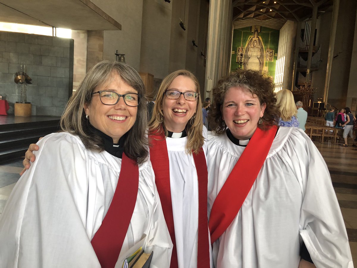 Great to celebrate with Ruth &amp; Abby at their ordination as deacons in <a href="/churchofengland/">The Church of England</a> <a href="/CovCathedral/">Coventry Cathedral</a> this afternoon!
<a href="/CofE_Cov/">Diocese of Coventry</a> <a href="/stmellitus/">St Mellitus College</a> #newrevs #smclife