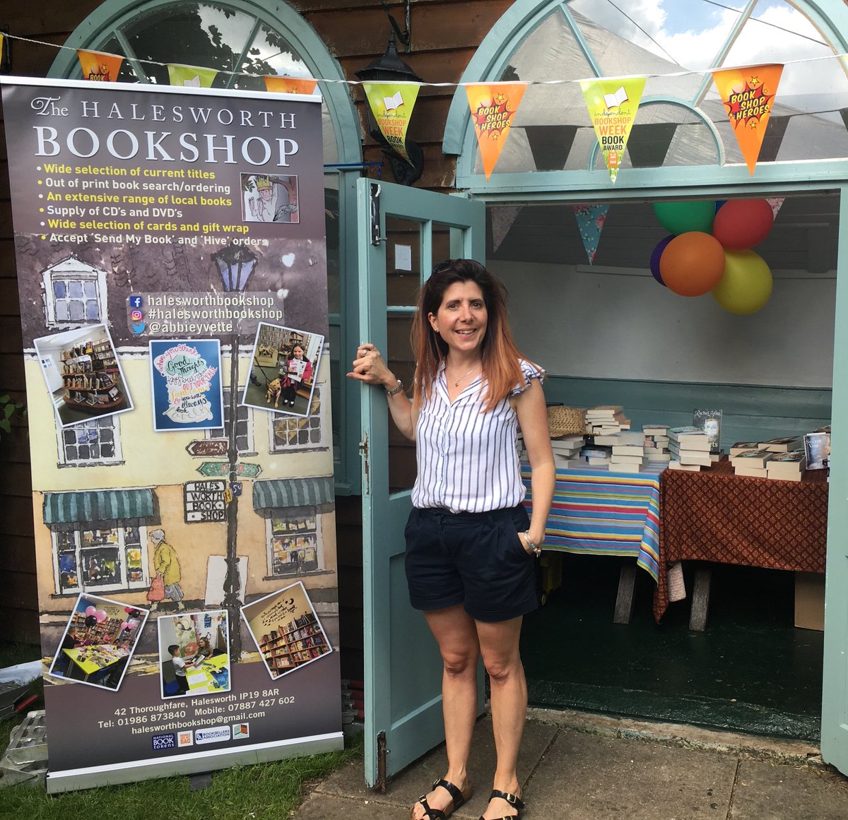 A glorious & inspiring afternoon at #LowHouseLitFest in lovely #Suffolk catching up with 2 of our brilliant #wildaboutwriting judges @mrjamesmayhew & @fkarmourchelu buying books from @abbieyvette Halesworth Bookshop & meeting @zebsoanes & @GreenSofe #booklovers #WritingCommuntiy