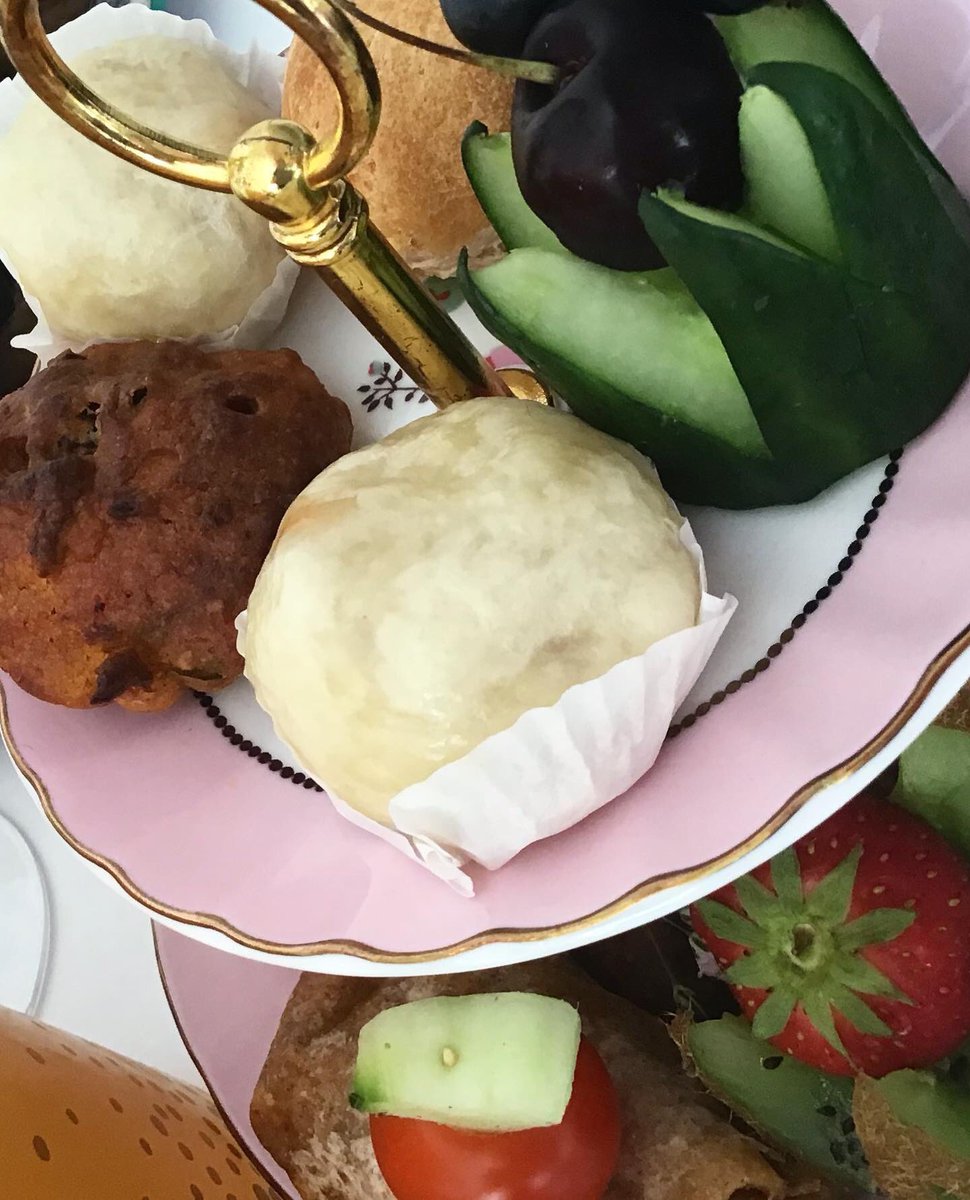 Mycakes6's tweet photo. #vegantweets #veganhightea #veganlife #veganwestland https://t.co/CqCILESbDo
