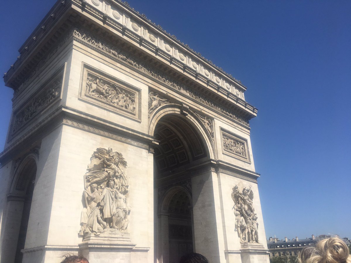 Fly_from_Cork's tweet photo. We are in Paris, seen all the big sights. Any hidden Gems for us?? Preferably cool, it’s roasting here 🔥🔥🔥🔥 #flyfromcork https://t.co/4EPCW82R6J