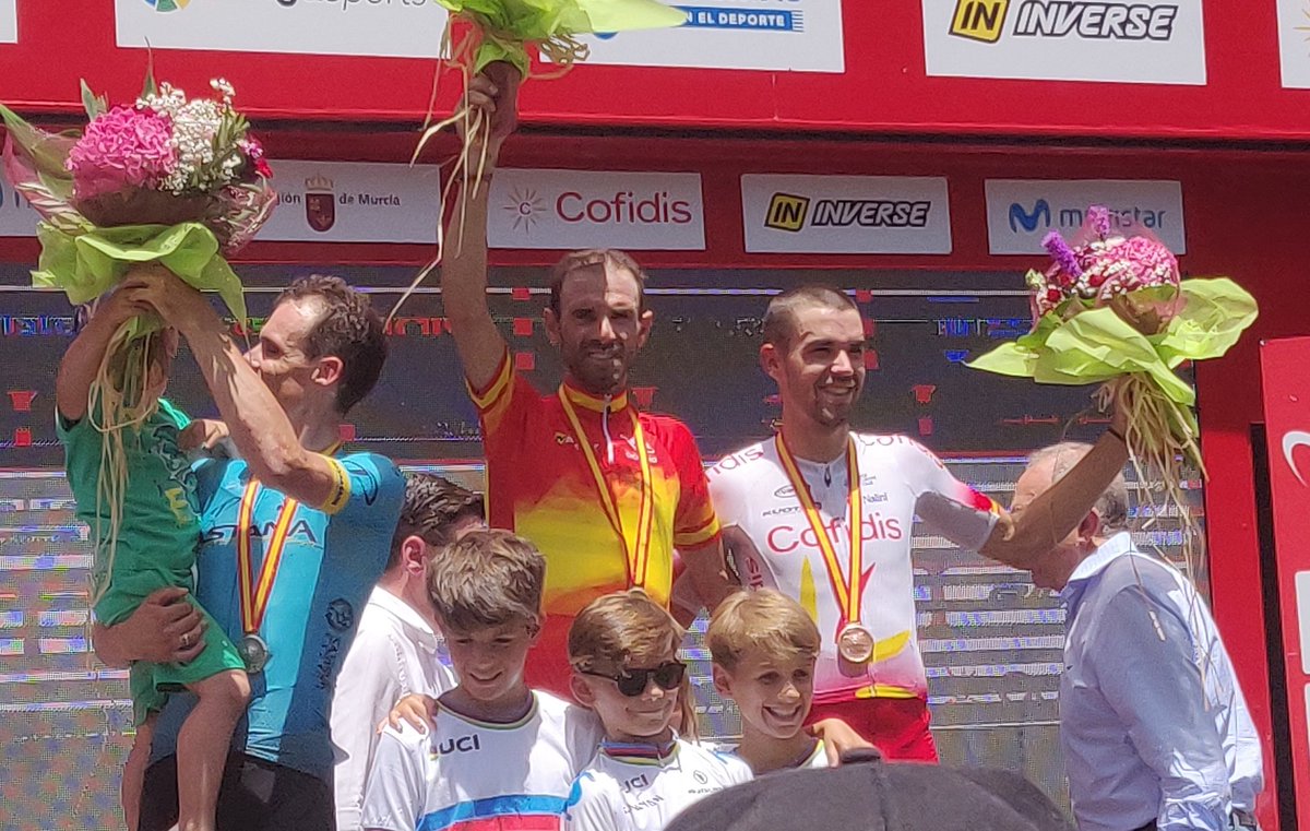 Siempre es un orgullo ganar el Campeonato de España, más aún conseguirlo delante de mis paisanos. Gracias a los que habéis animado y a los compis por el trabajo🌳🇪🇦👏

➡️ #TDF2019 🚀🇧🇪