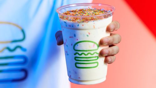 As #PrideMonth comes to a close, take a look at how #restaurants celebrated the #LGBTQ community this month in <a href="/NRAEF/">NRAEF</a>'s latest blog post. bit.ly/2IlHDmo