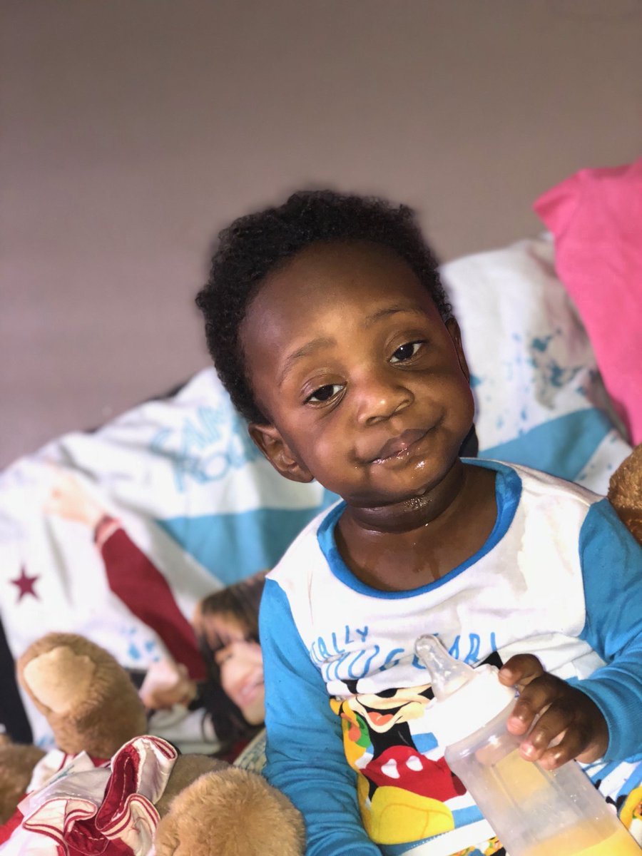 ACEPAKADE's tweet image. Who is this #Keabetswe .....everyone is saying she is not to blame 🤷🏾‍♂️. Haven’t even seen one tweet of someone blaming her