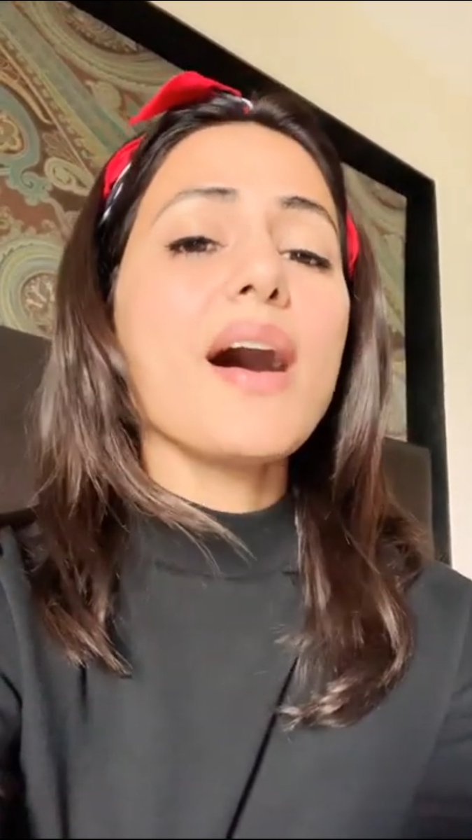 HeenaHk199's tweet photo. Wow finally my rockstar @eyehinakhan di uplod new video on #YouTube channel after a long time
Tujeh Kitna Chaahne Lage Hum
Sach soulful & melodies voice
You singing so beautiful ๐
Happy to singing after a long time didu thanks alot ๐๐๐ #keepsmile #keepshinging love uโค๏ธ https://t.co/h93Yzdm6EQ