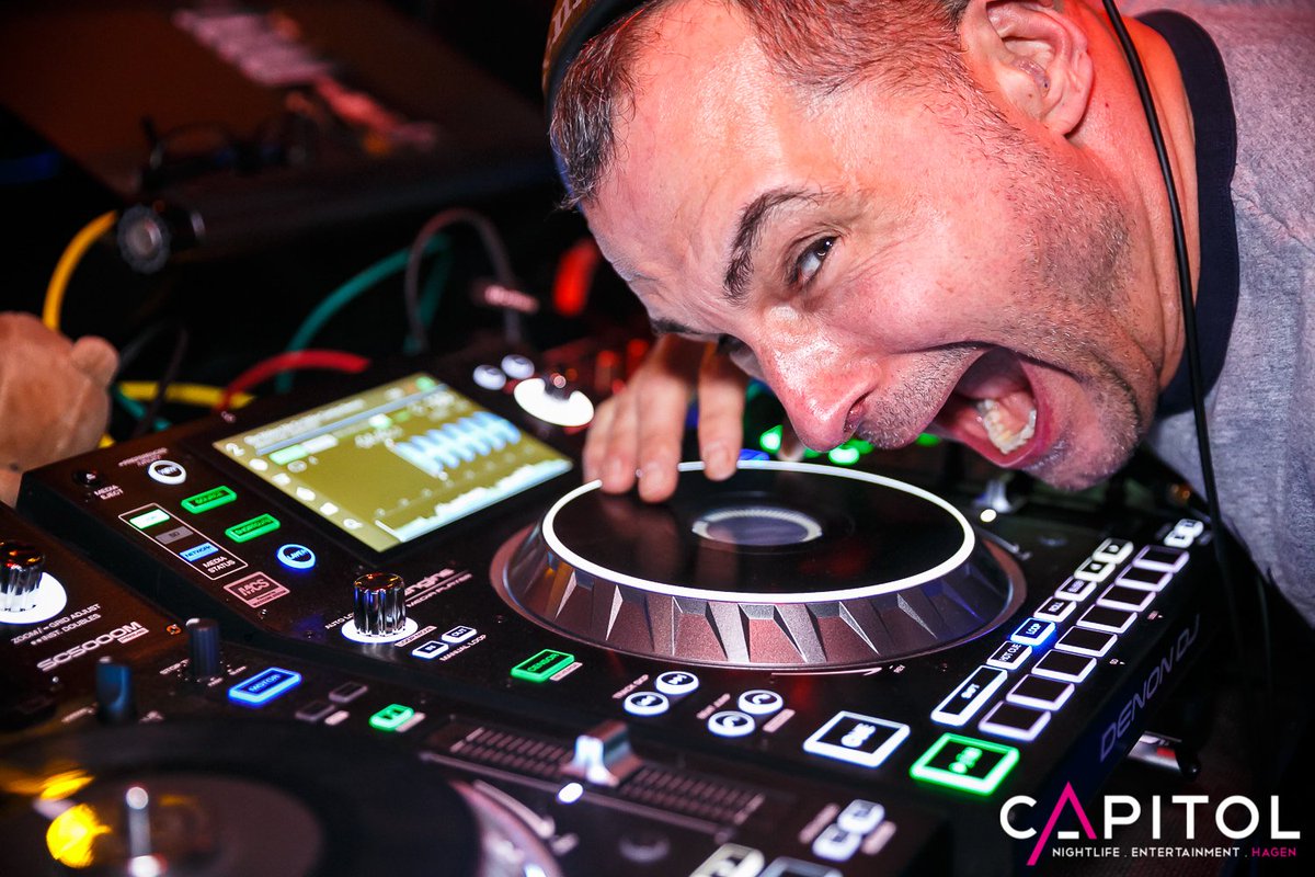 denon_dj's tweet image. @dj_mike_miller got up close and personal with the PRIME Series! #primetribe #SC5000 #SC5000M #X1800