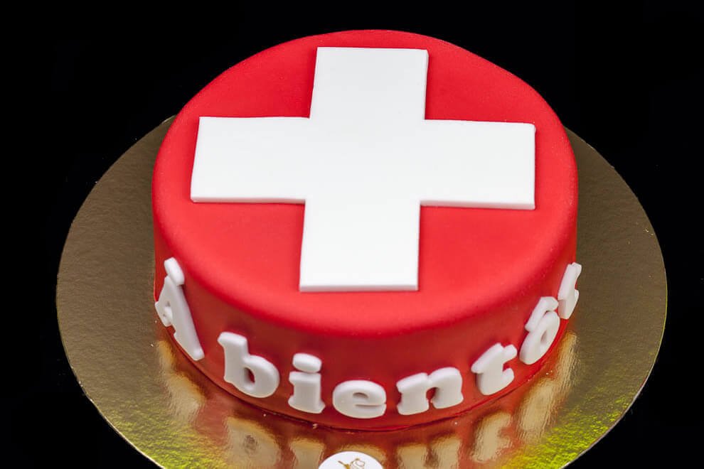 LYONA Cakes on X: "Discover our Switzerland Cake #cake #cakedesign #gateau #geneva #geneve #drapeausuisse #Swissflag https://t.co/zg4peQVL8l https://t.co/dBOZuJDFJ4" / X