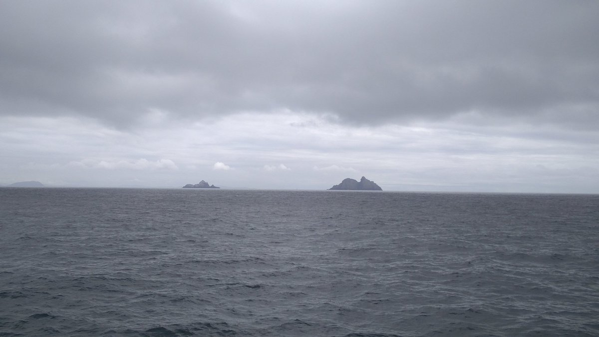 Quick stop into #Portmagee then off we go to the #PorcupineBank 🏞️🌊 #Skelligs #RVCelticExplorer #WESPAS