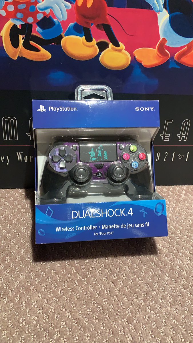 theme_park's tweet photo. Retweet this for a chance to win this Haunted Mansion themed PS4 controller. #DisTwitter 

You have until July 3rd at 10pm EST to retweet this before we announce a winner. https://t.co/GmgrKaBHRF