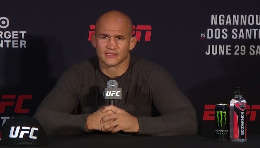 geglobo's tweet image. Junior Cigano: "Não quero tirar o mérito de Francis Ngannou, mas eu dei essa vitória a ele" glo.bo/2RGCZ5y