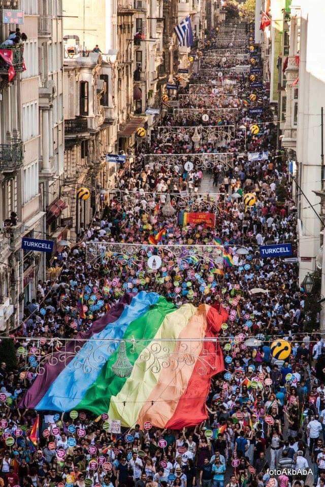 Allahım içimizdeki beyinsizler yüzünden bizleri helak etme.. 🤲 #Pride2019