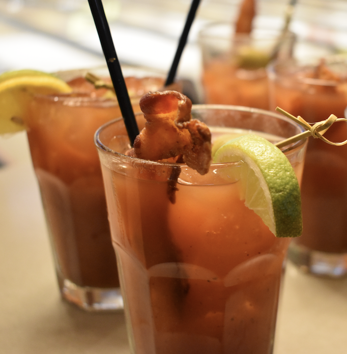 🍹🎳Bloodys + Bowling 🍹🎳
Come in for one of our bloody marys and some bowling to either A) Kickback and unwind before the long work week ahead or B) Initiate a full-BOWLn Sunday funday!

#sundaybloodysunday #weekendvibes #sundayfunday #bloodysandbowling #sipbowlrepeat