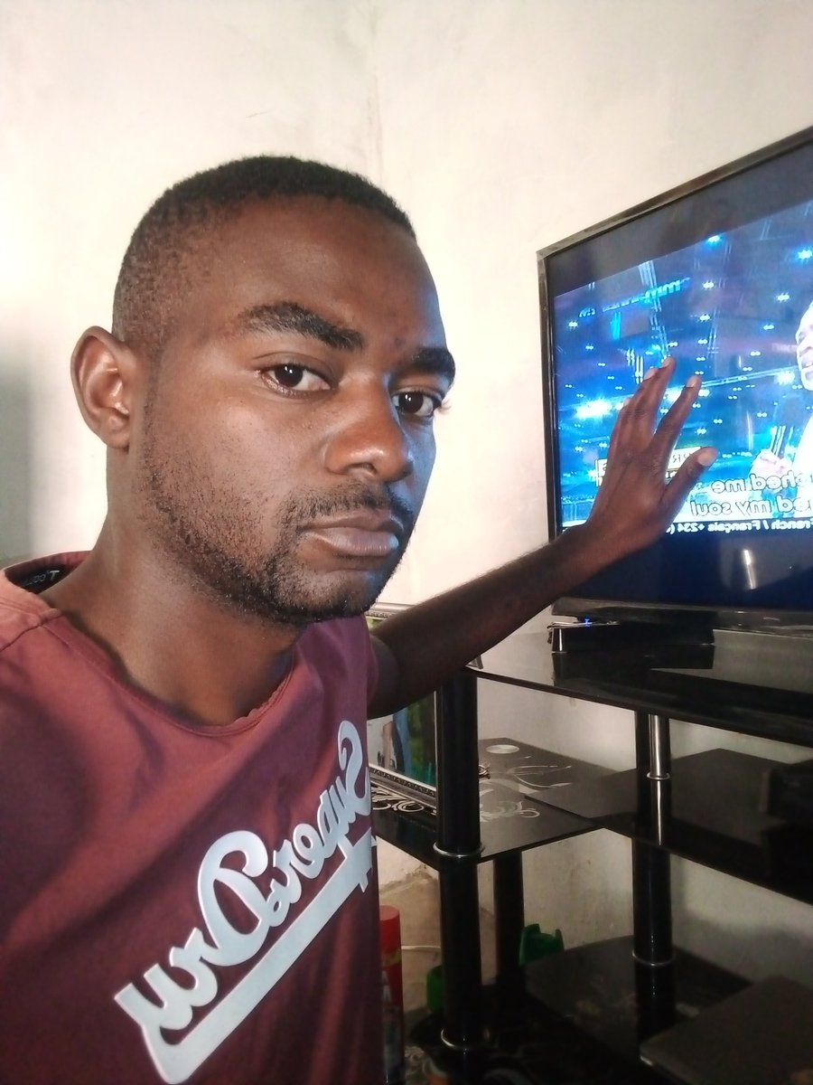 stephensonbwem3's tweet photo. #TouchTheScreen https://t.co/RAdam2hnRd