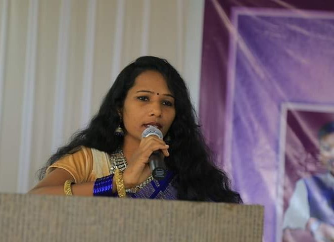 Poet_Manushi's tweet image. வாழ்விலிருந்து கவிதை பிறக்கும்போது அது வாழ்க்கையைக் கவித்துவமாக்குகிறது.
#coimbatore #BookReleaseFunction