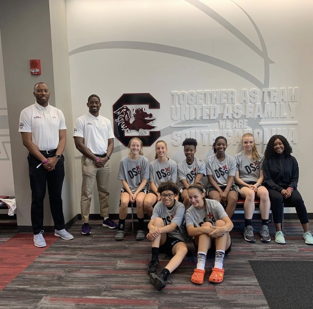 LadyTeamCLT's tweet photo. Super proud of this 2022 team! They finished out their season at @dawnstaley team camp with 3 wins! Can’t thank our coaches and parents enough for your time &amp; commitment! @kendallwebb2023 @KyndallMaya @ellarising @Mgskinns @nelson_jordann 💙🏀💙 https://t.co/sMub1Nq1wO