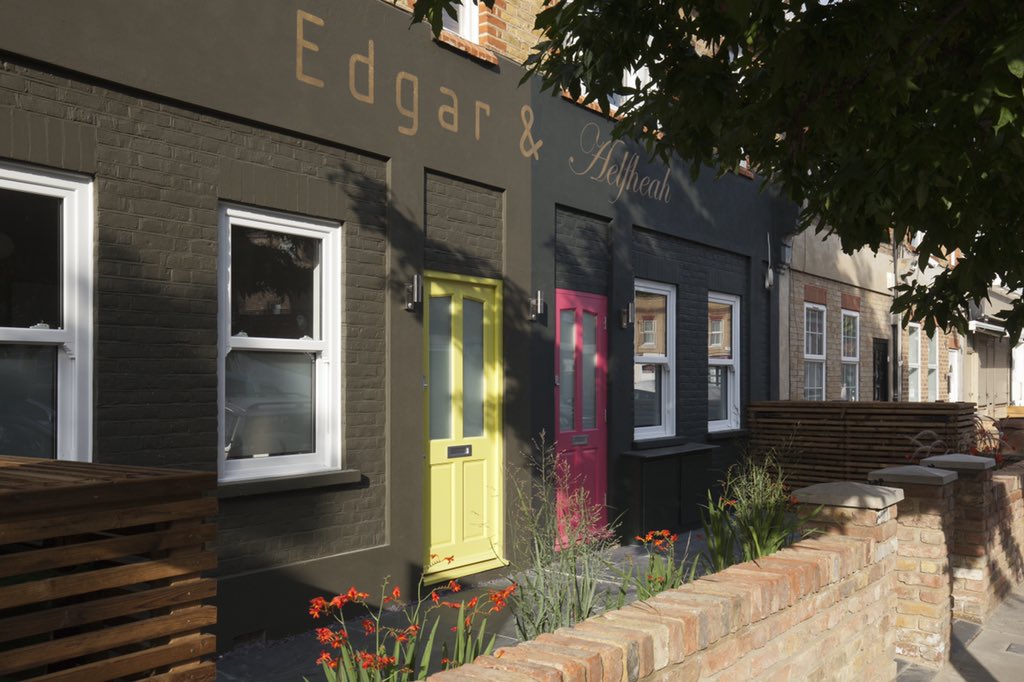 LondonLightbox's tweet photo. @DulwichHistory We gave a little nod to Aelfheah on our house on Upland Rd a while back. https://t.co/SAkCKFYYaS