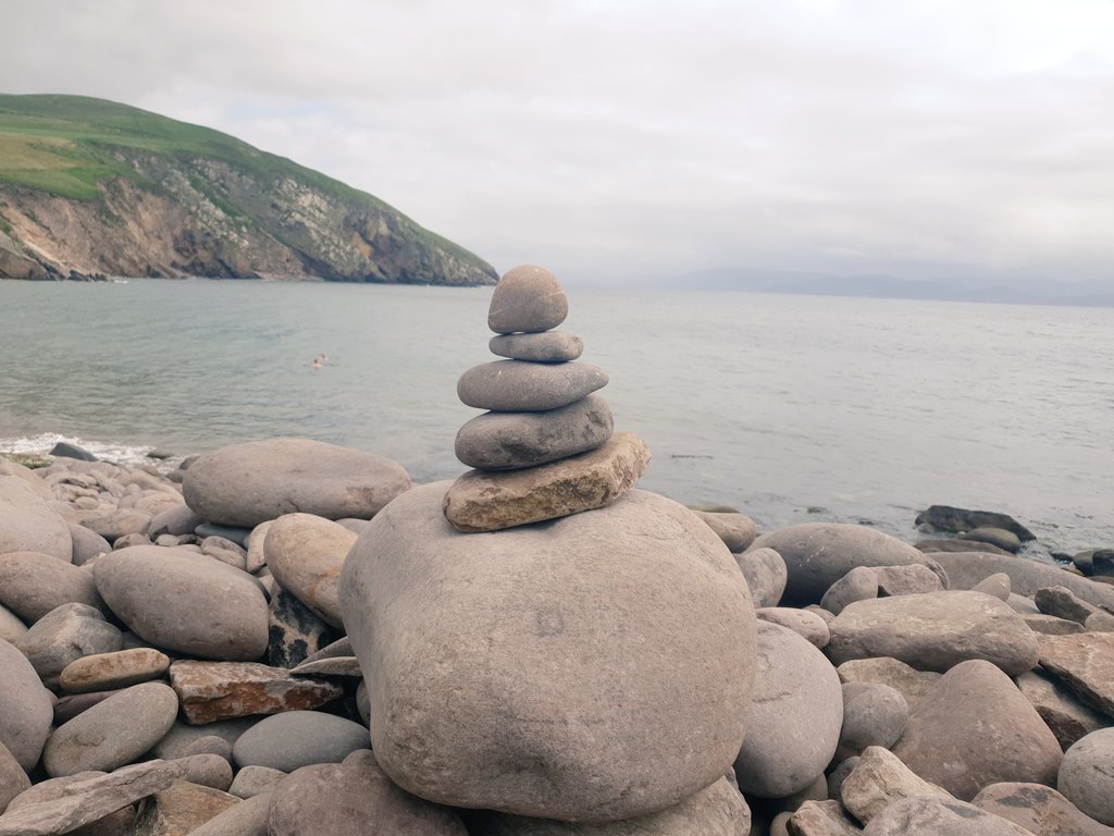 ToursKillarney's tweet photo. Minard Castle Dingle.... spectacular.... Slea Head Drive... 🤩🏞🍀 https://t.co/rswhMqZIjG