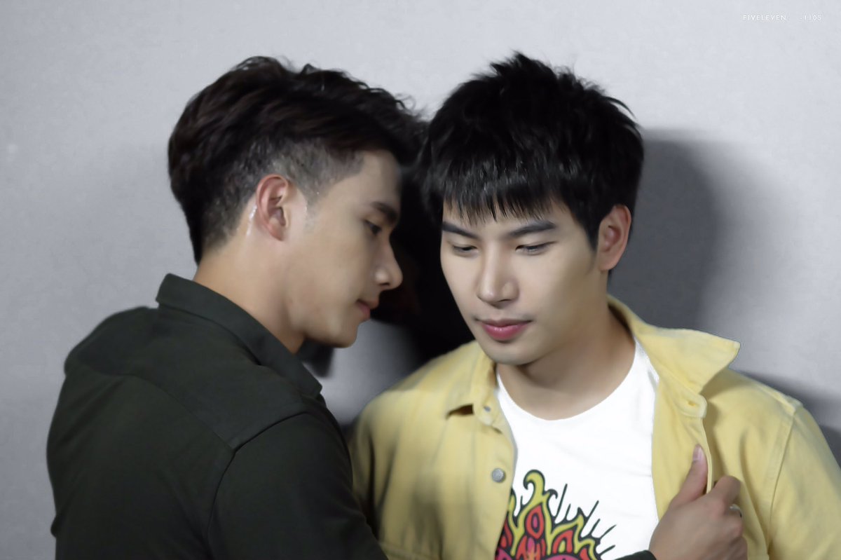 fiveleven1105's tweet photo. >//////<
.
@Maxiiin1 @octotul 
.
#maxtul #maxiiin_  #คนของอาฮุย 
#tul_pakorn #togetherwithme 
#chaeshow #gmm25 https://t.co/VqBow6VJXv