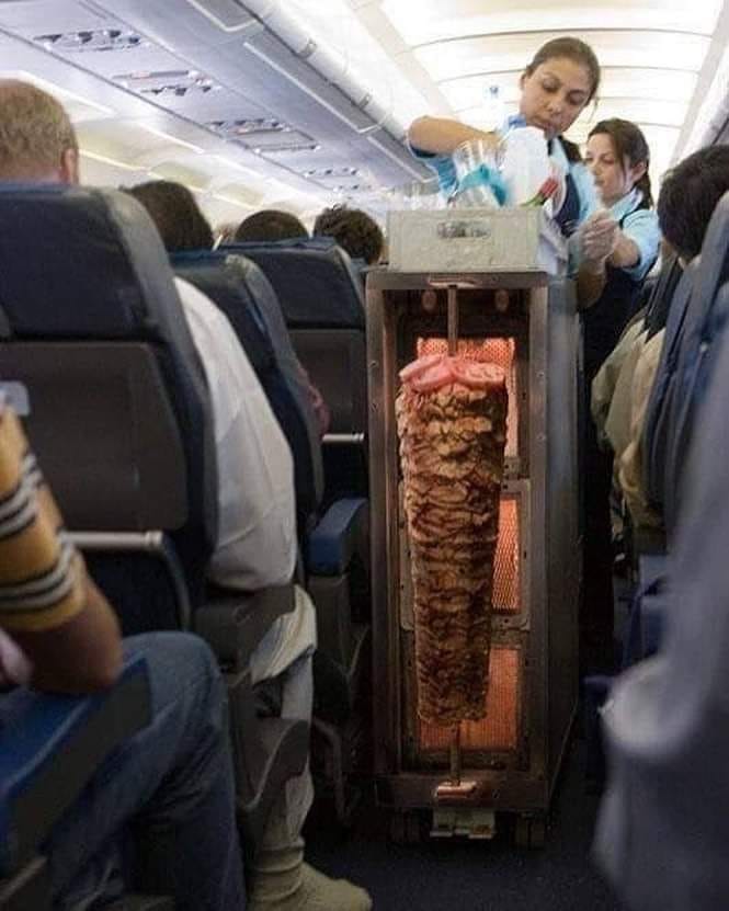 TFtrips's tweet image. Abo Mazen Airlines😂