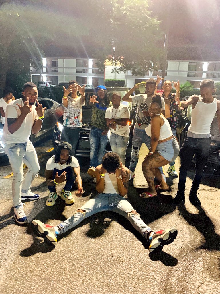 _therealamate's tweet image. 💚💸🐍💪🏽