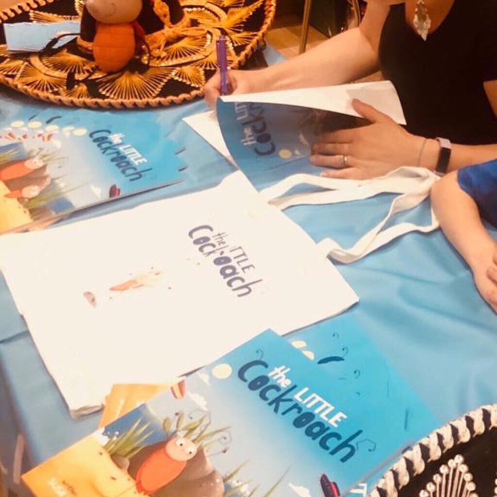 TheLilCockroach's tweet photo. We were super excited to be at Bugfest today in Petersfield and hang out with @VenomousVisions &amp; @WildlifeTrusts .... say hello to my little cockroach!

#EntoCon #BugFest #Roach #Bugs #Events #CarnageCockroach #Petersfield #ChildrensBook #Author #Entomology #WildlifeTrust https://t.co/Fvukd27BCw