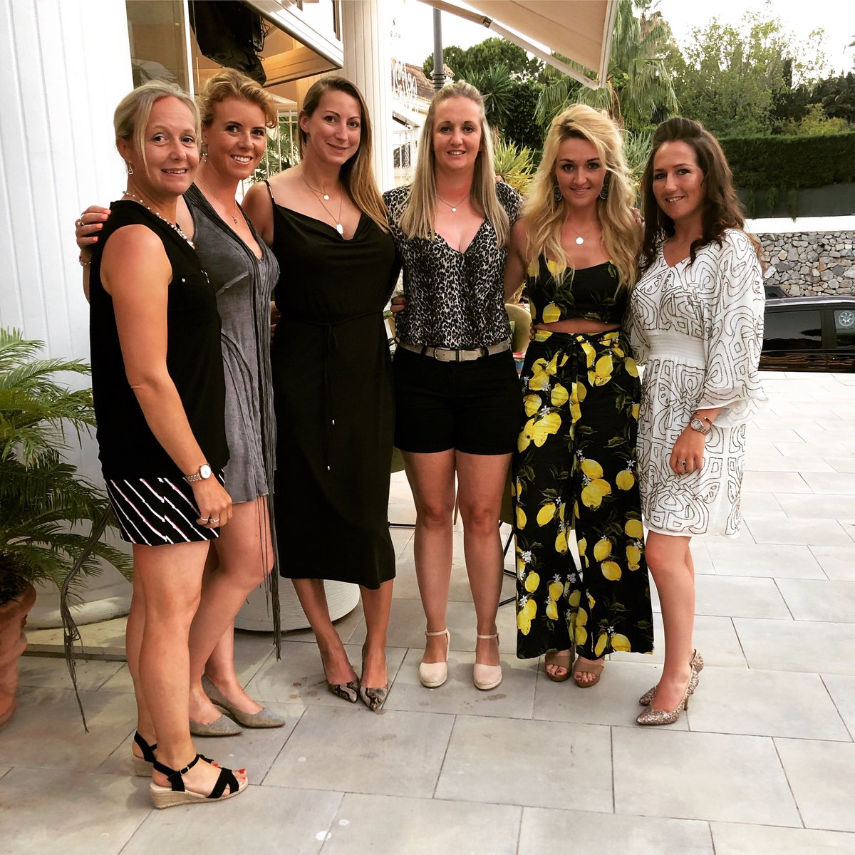 CollettEventing's tweet image. On the way home from an AMAZING few days away with these girls ☀️👙🍹🏖💕 #Marbella #GirlsOnTour #EarlyBirthdayCelebrations #Epic #Fun