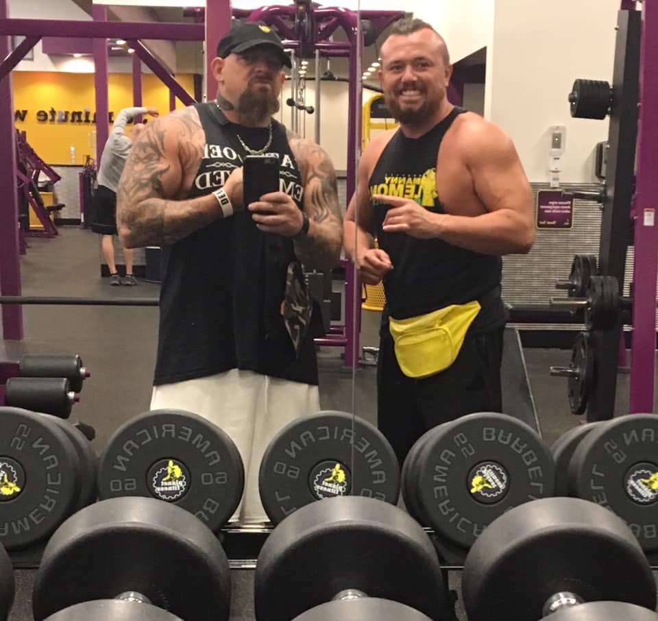 mannylemons's tweet photo. The Manny lemons and Viggie Limes express rolling thru Denver Colorado tonight for @therockymtnpro Milestone 9. #zestmovement #zest4life #lemondrop #RMP #denver #summitmusichall #dcw #lemon/lime #Devoted https://t.co/6o8vwJFQbW