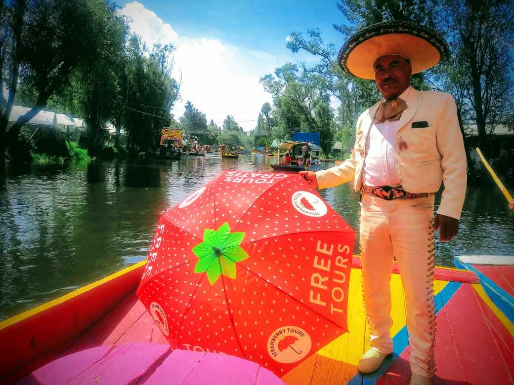 StrawberryTours's tweet photo. Strawberry Tours leaving its mark in Mexico Cityβs Xochimilco Canals, the UNESCO-listed World Heritage Site which dates all the way back to the time of the Aztecs! ππ²π½
π·by our #CDMX City Manager Gabriel Castro π
#StrawberryTours #disruptingtheindustry #creativefreetours https://t.co/wYGS9K0NcC