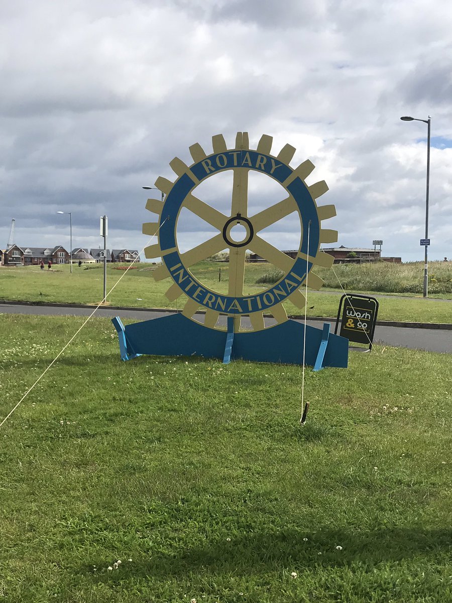 AdeKeogh's tweet photo. Great 2nd Classic Car And Bike Show organised by Rotary Club of Blyth! Amazing cars and bikes were on display at Blyth Beach! 👏🏻👏🏻👏🏻 #Rotary #BlythRotary #classiccars #bikes #ProudToBeaRotarian https://t.co/jZb7a6l3t5