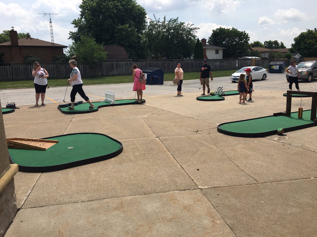 party_putt's tweet photo. Thank you @WindsorOutlets for kicking off the summer with a great free family event! https://t.co/jH6rhvVosv