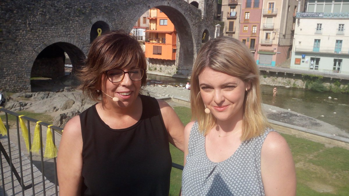 CorisaMediaGrup's tweet photo. AVUI en directe 18h @als4ventstv des de Camprodon 'EXILIS' amb @EstherMarti7 @RuthGumbau #TVRipollès @laxarxa https://t.co/A108ktVRwq