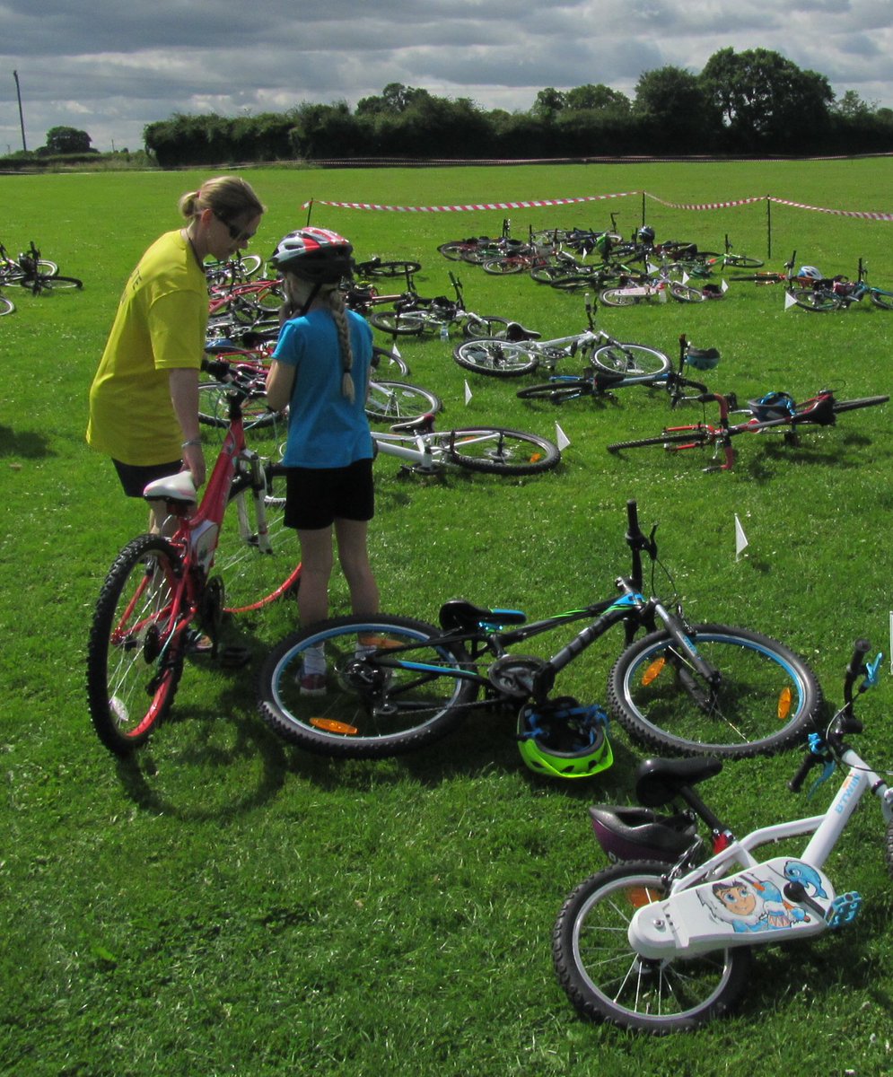 Fun fact! One of our volunteer marshalls clocked up 10km by marking out the course, running up and down in transition and dismantling the course.  They are the unsung heroes!❤️