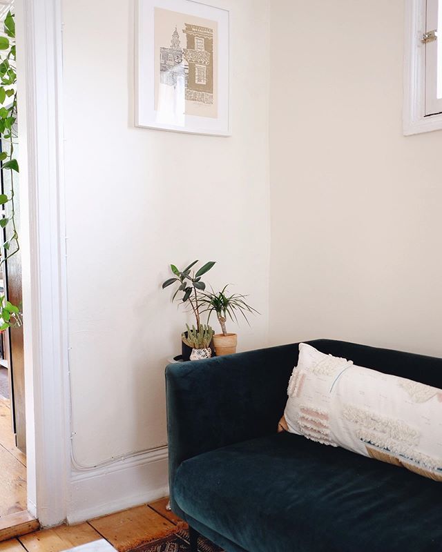 ChelsDesign's tweet image. our new space in brooklyn is feeling more and more like home everyday🏡 •
even though I’m an interior designer, I usually keep my own home design to myself. Mainly because I feel my job is not to push a particular style on my clients. I bring to life … ift.tt/2FJ9xak