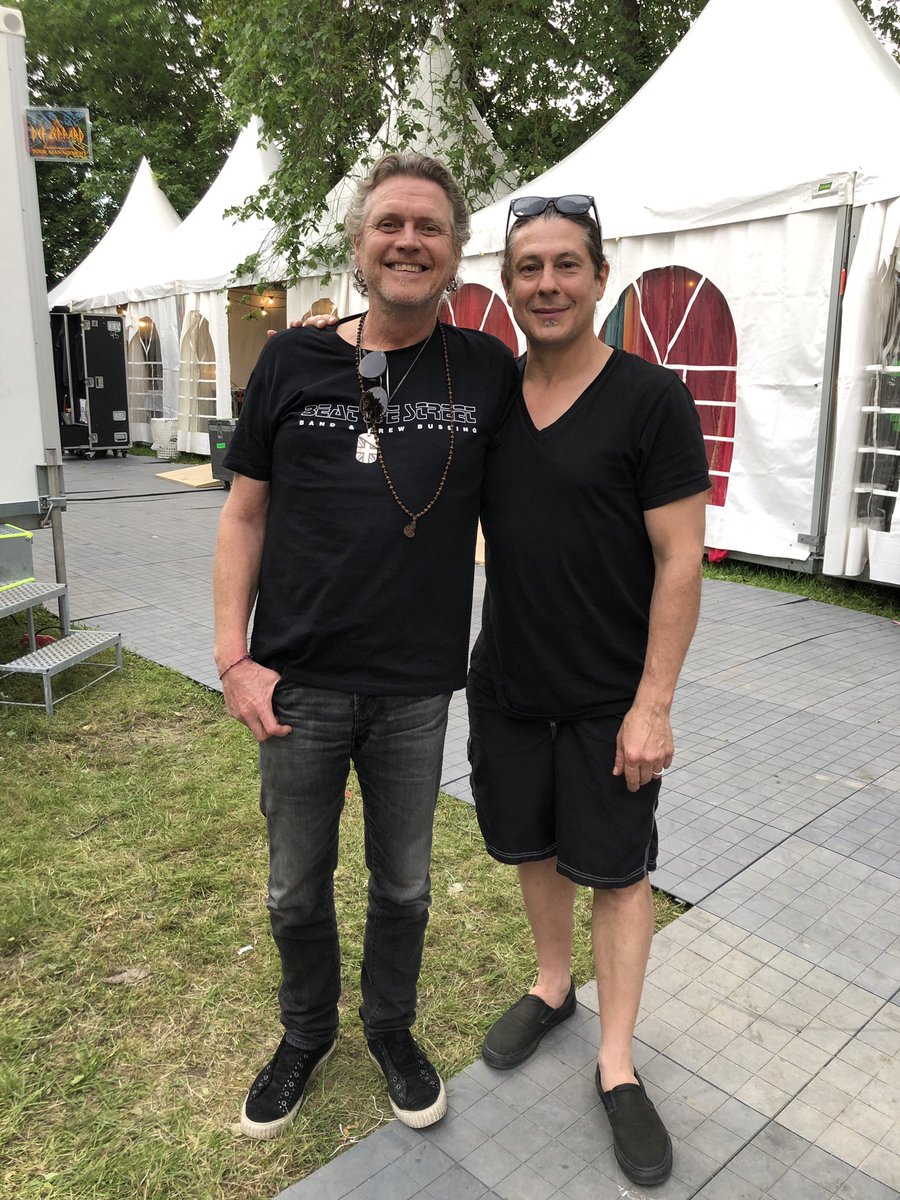 DefLeppard tweet picture