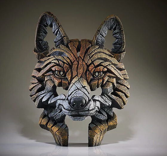 Alice_Halley_'s tweet photo. Made a super quick 3D Material in @Substance3D Designer this afternoon. Inspired by my favourite sculpture artist Matt Buckey. Would love to make a Scene from this one day! (Image on the Right is one of Matt's Awesome pieces) https://t.co/x30HtirQ7B