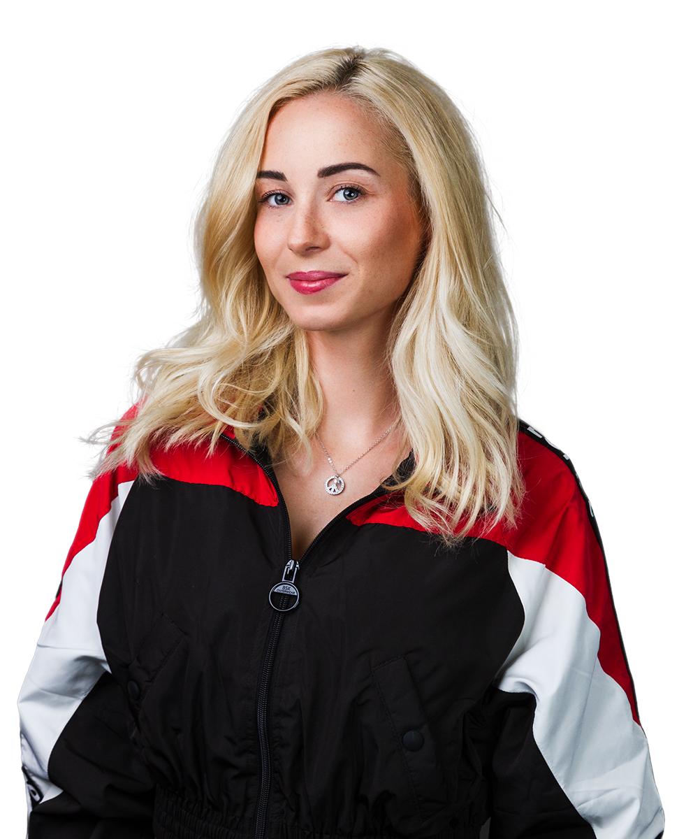 Nun kommt die geballte Ladung gute Laune! Als Moderatorin ist Anna   beim Radiosender JAM.FM im Einsatz. Die blonde Powerfrau wird mit euch interagieren und das Sprachrohr der Community und Kinobesucher, sowie Teams bei der CLE sein. 

#Anna #radio #moderation