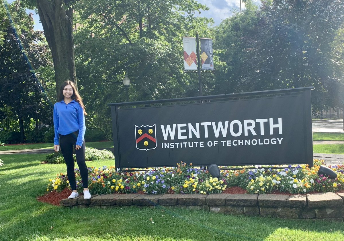 megandaviesvb's tweet photo. Amazing visit today with Coach Giglio and players, Claire Quick &amp; Lexie Cambray, with Wentworth Institute of Technology Volleyball! Thank you for making me feel so welcome!! @WITVolleyball @EVJVolleyball @SusRecruit @vctrojans https://t.co/6UsKyO4dWP