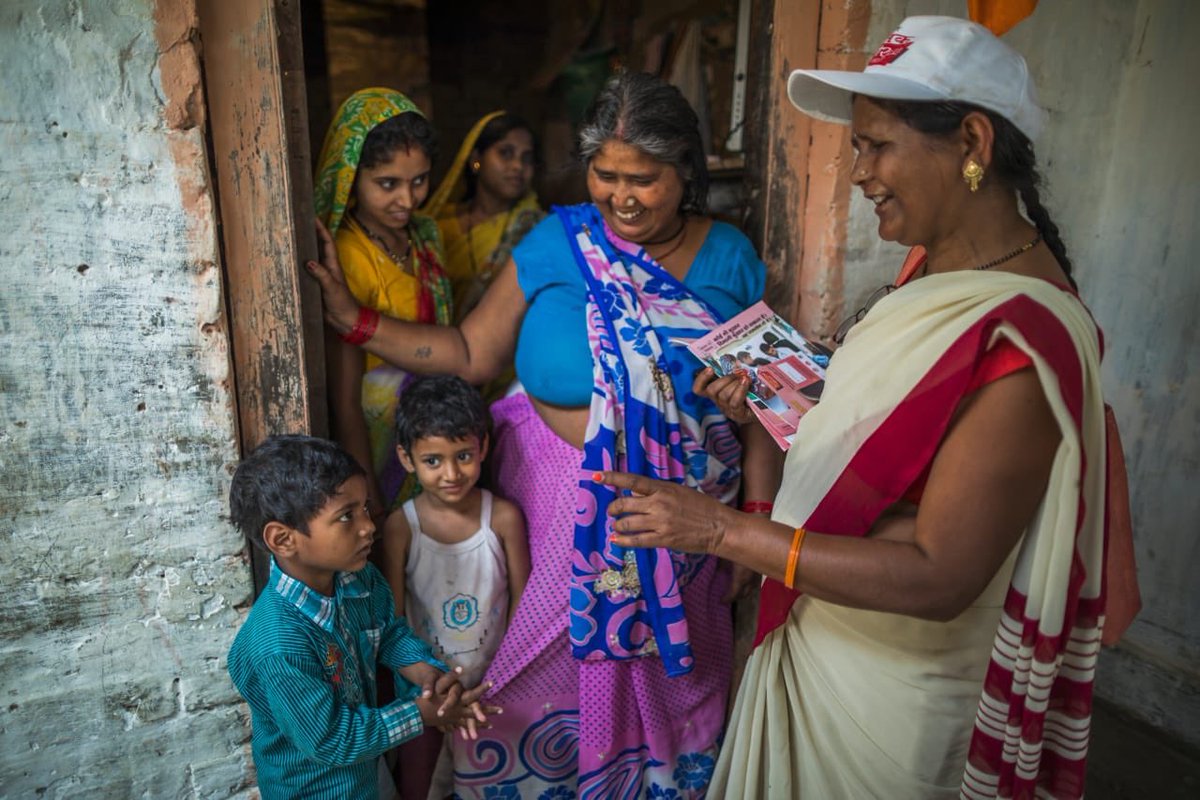 Getting ready to bat for #EveryChildALIVE with the #Dastak house to house campaign launching in 18 #AES Japanese Encephalitis affected districts in #UttarPradesh 

Cheer for the ASHAs that will be knocking on every door to knock out disease.
#OneDay4Children 
#DimagiBukharSeJung
