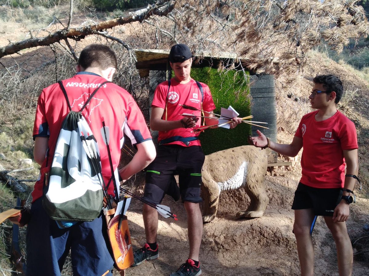 Mario Andueza, subcampeón de España junior 3D y Gabriel Barrena, medalla de bronce, ambos de nuestro club. Felicidades al Campeón de España, Javier Ibiricu de Arco Ribera y a la organización del Club Arco Tudela, un gran trabajo <a href="/RFETA/">RFETA</a> @ArcoLakarri <a href="/Deporte_navarro/">Deportenavarro.com</a>