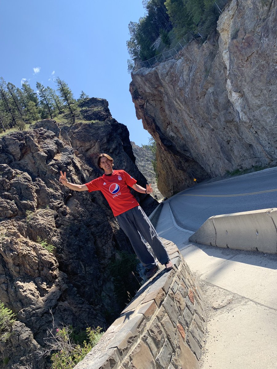 ing_wfranco's tweet photo. Desde el parque nacional de Kootenay !! #america #escarlata #vamosmecha #américaenelmundo #americadecali #americaenelmundo #pasiondeunpueblo #fanaticosescarlata #diablosrojos #kootenay #kootenaynationalpark #radiumhotsprings #britishcolumbia #bc #canada https://t.co/JVoHTFvCwt