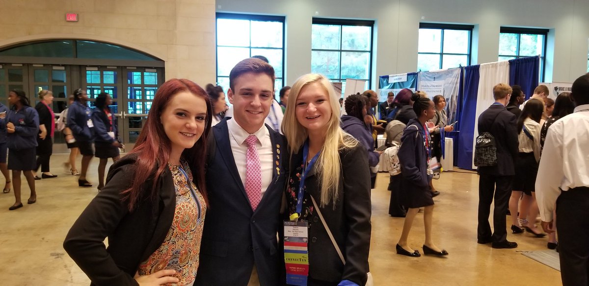 tlgill8's tweet photo. Checking out the exhibits and free stuff :) #WDpride #wesdelfbla #NLC19 https://t.co/03RnHQ1lCw