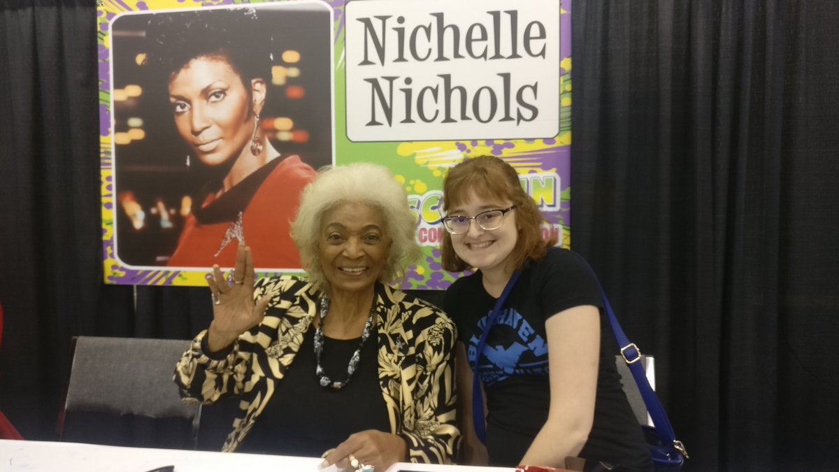 rachfitaliano's tweet photo. #WisconsinComicCon https://t.co/QjNLxKpONY