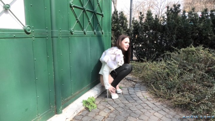Stepsister girl high heels pee
