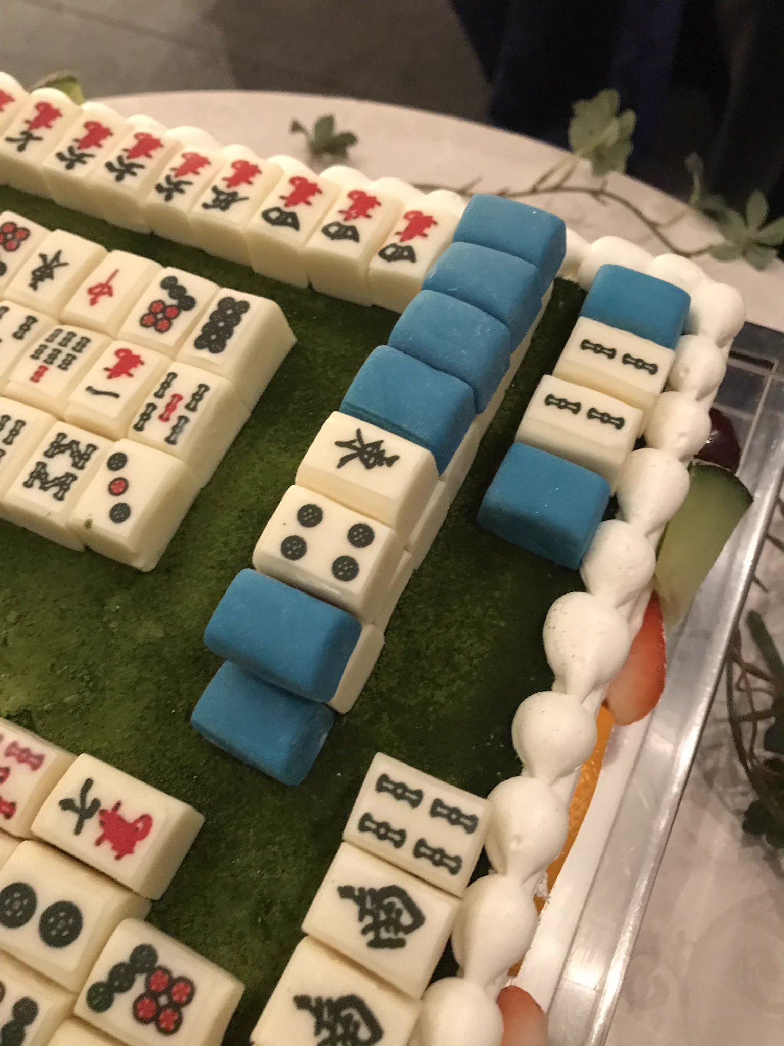 ケーキ入刀するのがもったいない！？麻雀を再現したケーキのクオリティがやばいwww
