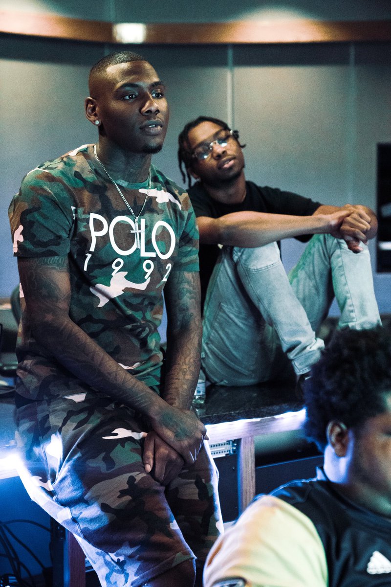 a1kpgra's tweet photo. #YungHotBoyz🕯 https://t.co/C7ncOUZIXC