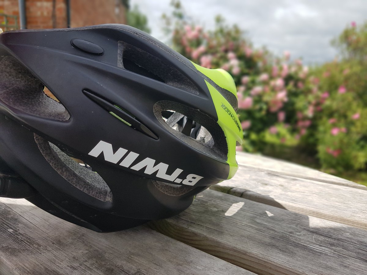 HaydenWhitehead's tweet photo. Great day out on the bike, 36 miles closer to LeJog. Amazing weather plus bacon butties at Dove Cottage, then a ice cream to finish. #rosebikes #cycleyourway #Nottingham https://t.co/1Ln9R7r6MF