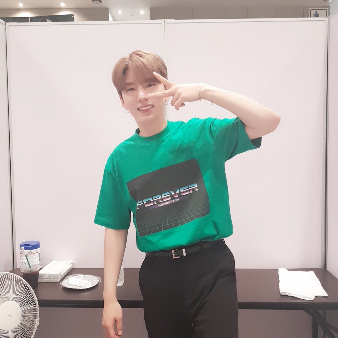 kihyunfrancefan's tweet photo. [30.06.2019] // TWITTER

[#KIHYUN] " #Jevousverraidansmesrêves dimanche soir #MONBEBE.
#KIHYUN."

----
Cr : @Official_MX_jp 
Jp > Fr : Kihyun France
#Mirioux https://t.co/7XX71v4nDX