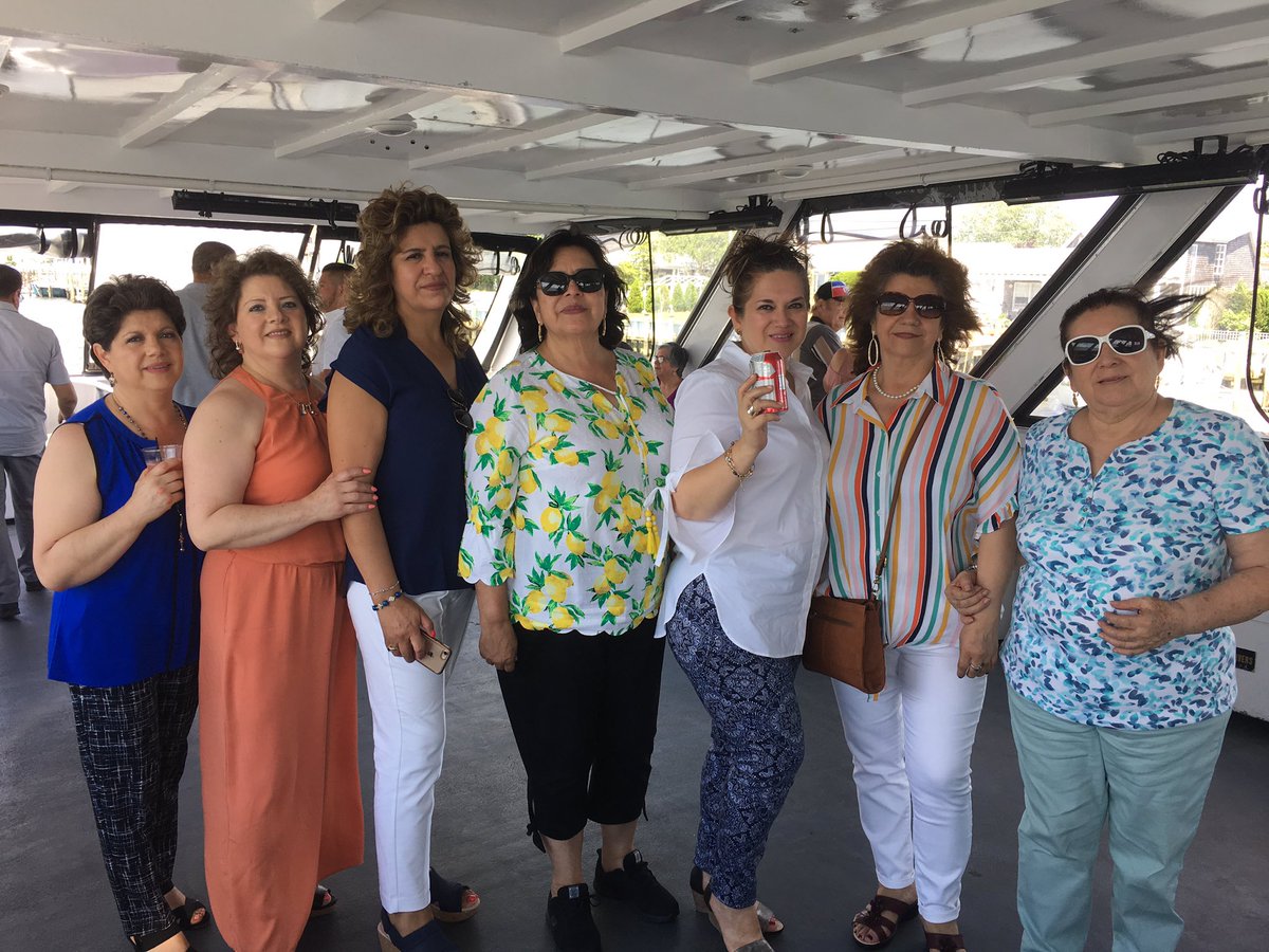 AllProSound's tweet image. Having a great with with the Flores-Velez family on @captloufleet. Beautiful weather. #partyboat #allprosoundandmusic