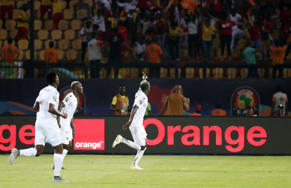 caf_online_FR's tweet photo. Revivez en photos la dernière du Burundi lors de cette CAN 2019...
📸 L'album complet : https://t.co/mNIMhpQSEP
#BDIGUI #TotalAFCON2019 https://t.co/nHhoTNdB3c