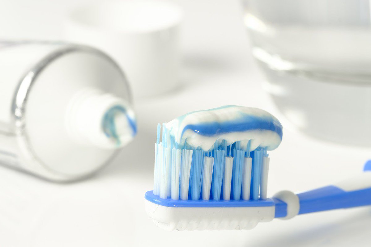 materialdistrct's tweet photo. Eating crisps and brushing your teeth is about to become more sustainable https://t.co/YuW2hRZjdV https://t.co/BfYW1LhseP